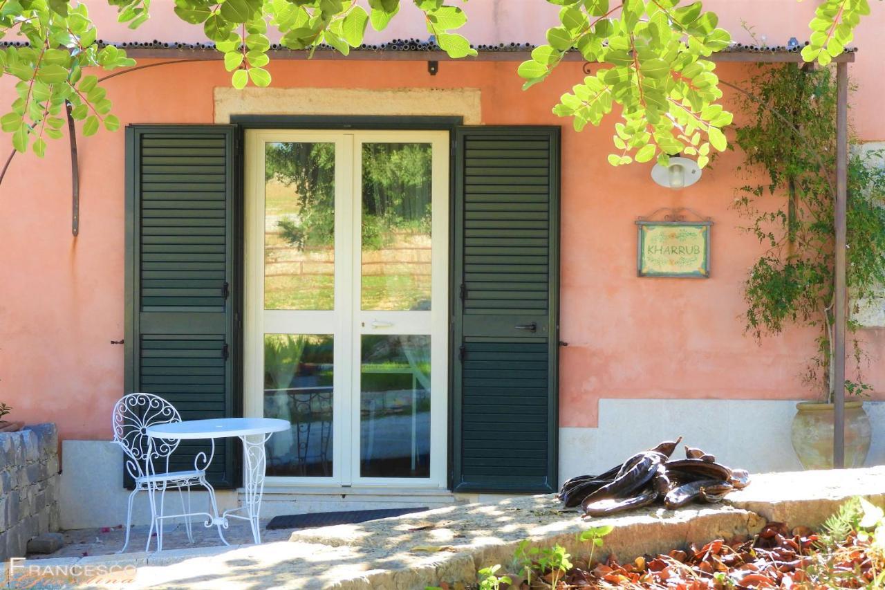 Il Baglio Di Kharrub Rural Guest House ปอซซัลโล ภายนอก รูปภาพ