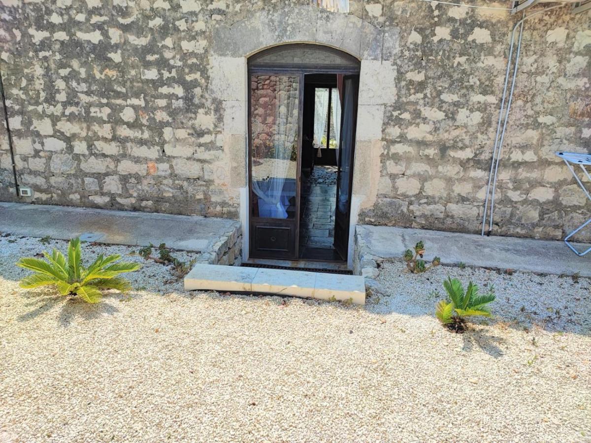 Il Baglio Di Kharrub Rural Guest House ปอซซัลโล ภายนอก รูปภาพ