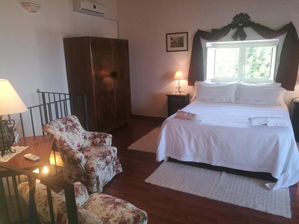 Il Baglio Di Kharrub Rural Guest House ปอซซัลโล ภายนอก รูปภาพ