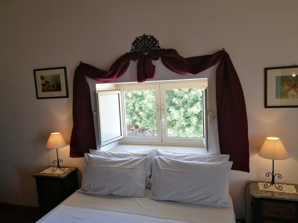 Il Baglio Di Kharrub Rural Guest House ปอซซัลโล ภายนอก รูปภาพ